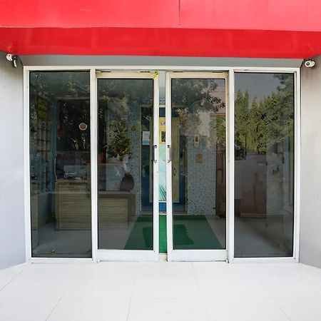Hotel O Vibrant Residency Ahmedabad Buitenkant foto